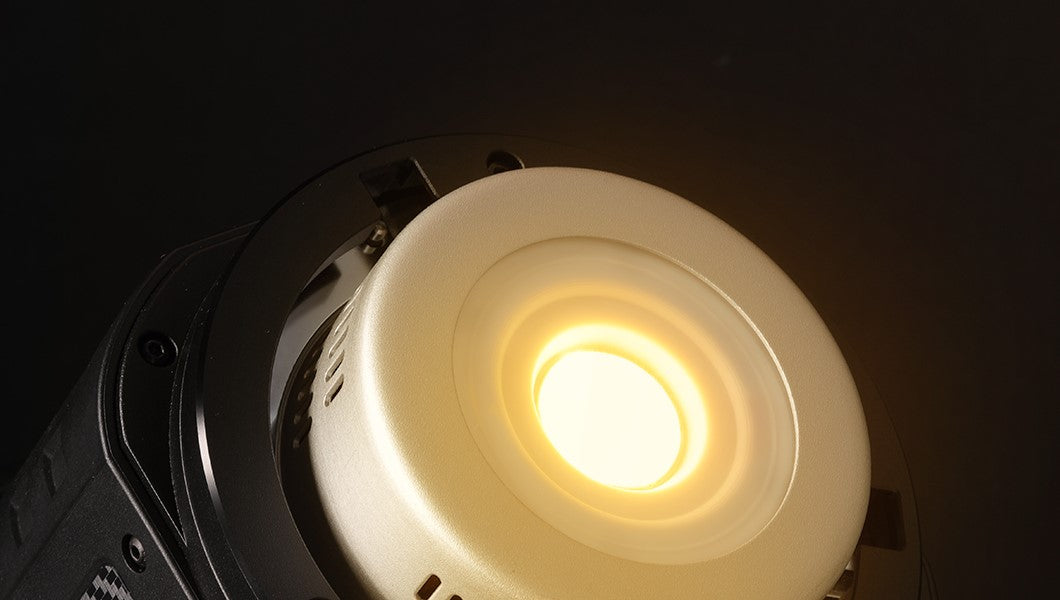 Präzise Lichtkontrolle: Entdecken Sie die Vielseitigkeit des FS150B Dauerlichts